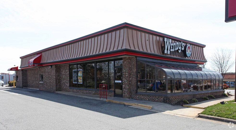 More Photos Of 4805 W Market St, Greensboro Fast Food For Sale