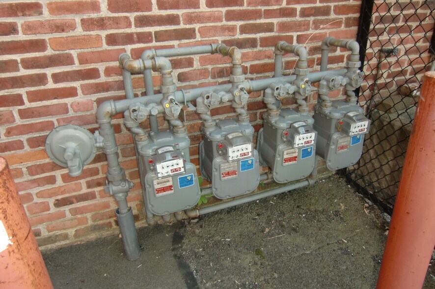 More Photos Of 924-934 Main St, Springfield Office Residential For Sale