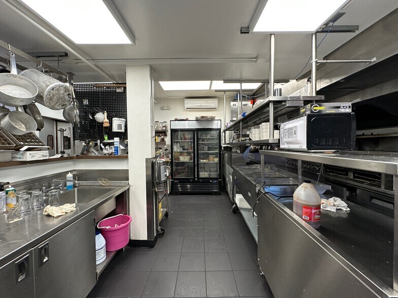 More Photos Of 1 Public Sq, Holley Apartments For Sale