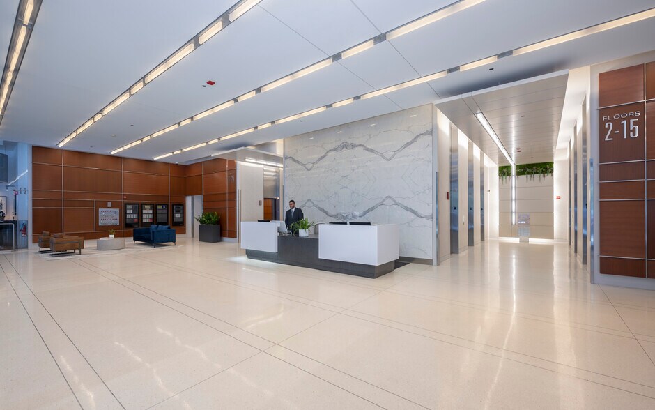 More Photos Of 230 W Monroe St, Chicago Office For Lease