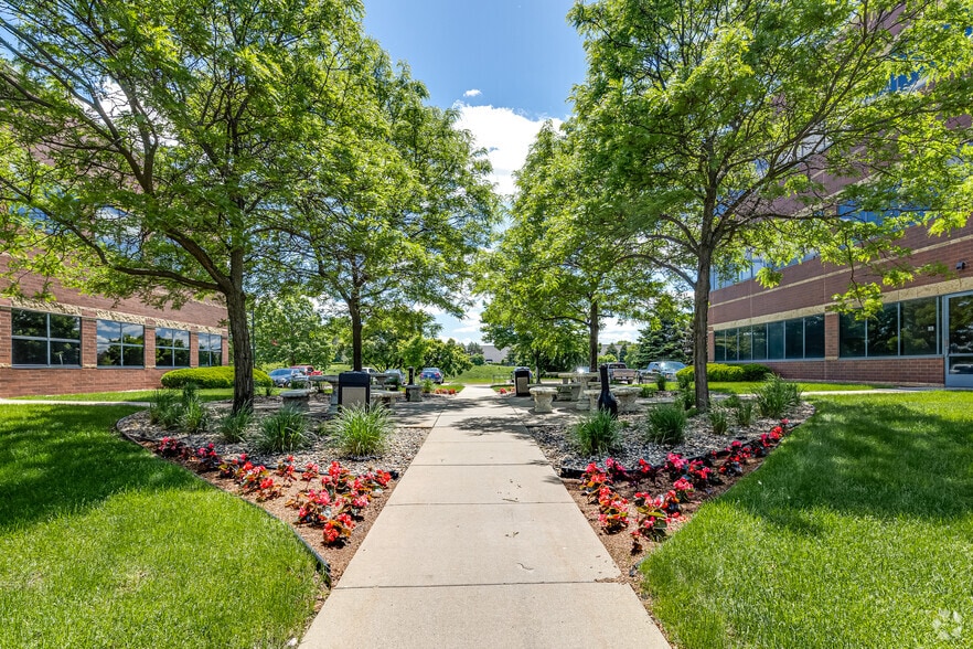 More Photos Of 1250 Northland Dr, Saint Paul Unknown For Lease