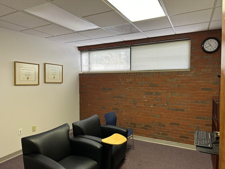 More Photos Of 2305 Executive Park W, Greenville Medical For Sale