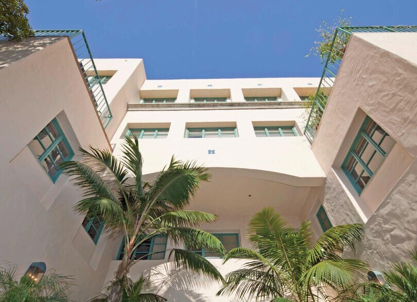 More Photos Of 725 Arizona Ave, Santa Monica Office For Sale