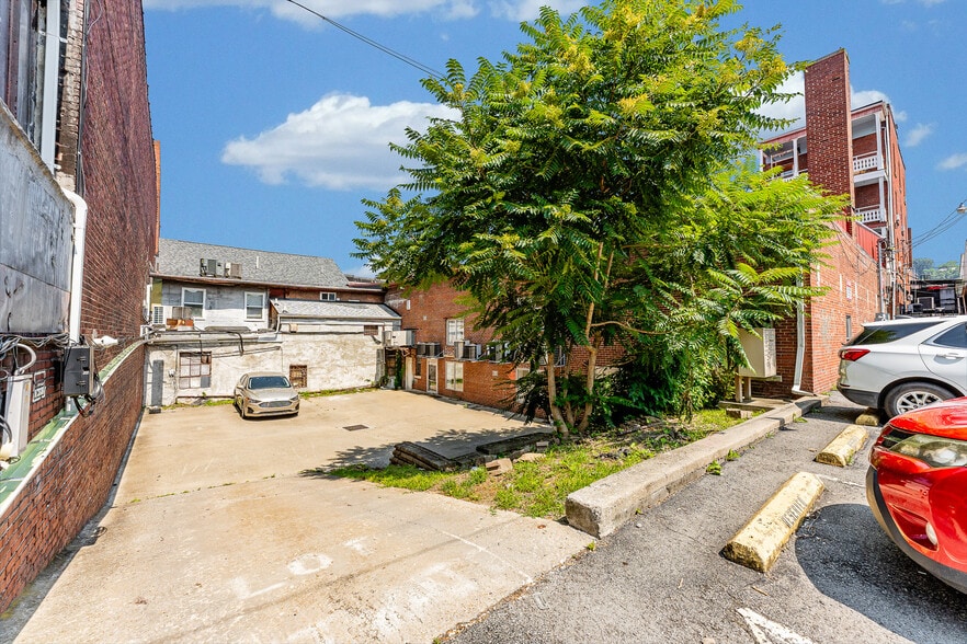More Photos Of 214 Wall St, Morgantown Apartments For Sale