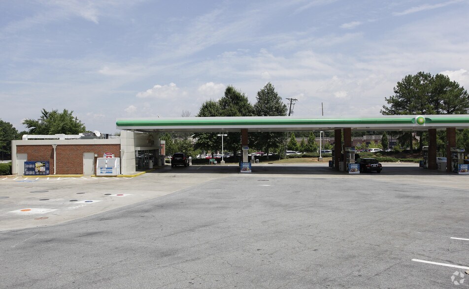 More Photos Of 12460 Crabapple Rd, Roswell Unknown For Lease