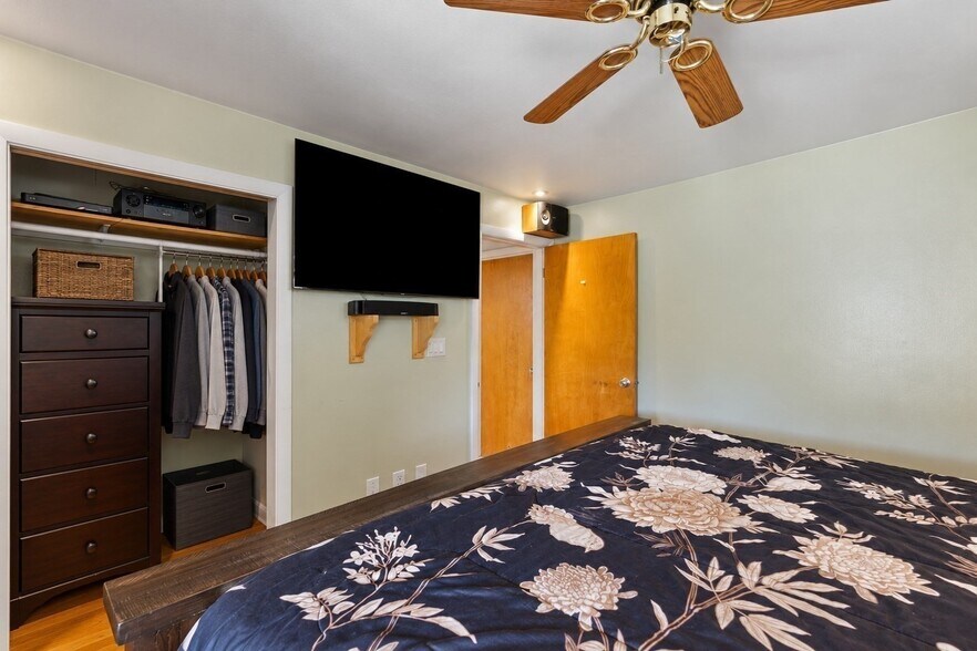 More Photos Of 57 Elm St, Salisbury Industrial For Sale