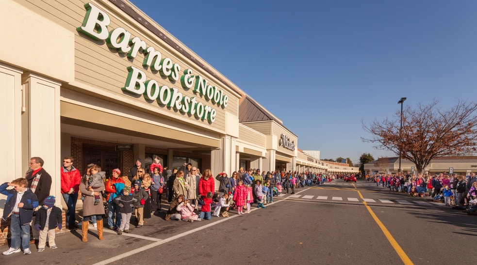 More Photos Of 1117 Emmet St, Charlottesville Unknown For Lease