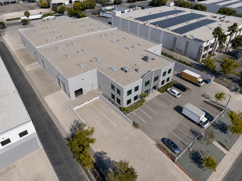 More Photos Of 8594 Siempre Viva Rd, San Diego Manufacturing For Lease