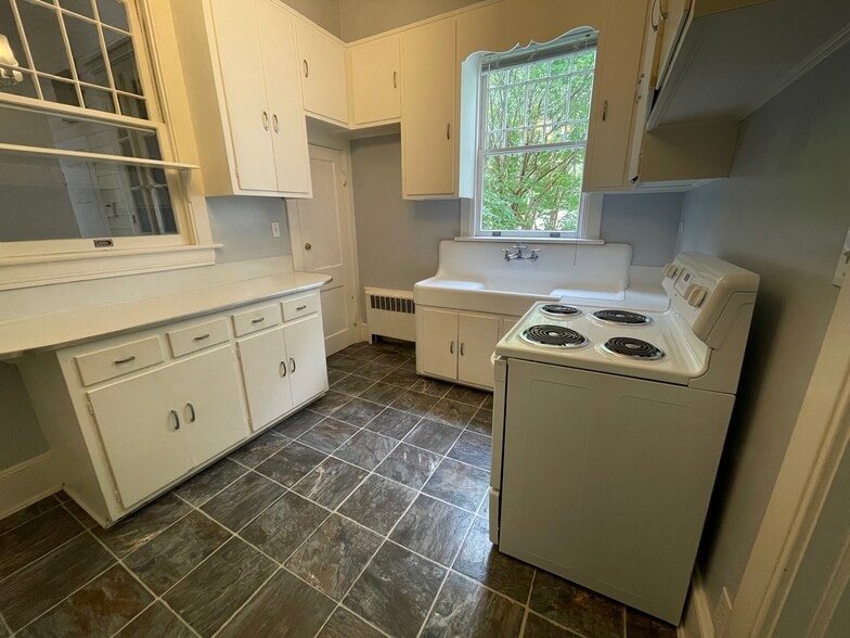 More Photos Of 509 Nash St W, Wilson Loft Creative Space For Sale