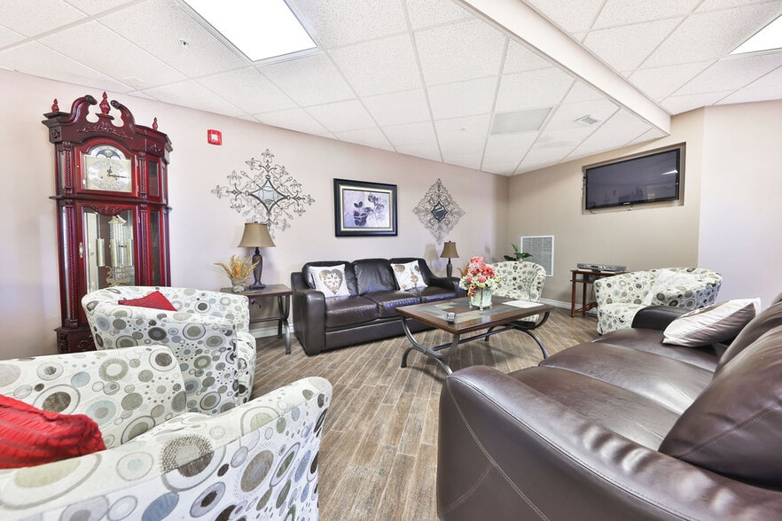 More Photos Of 1489 Upper Gage Av, Hamilton Apartments For Sale