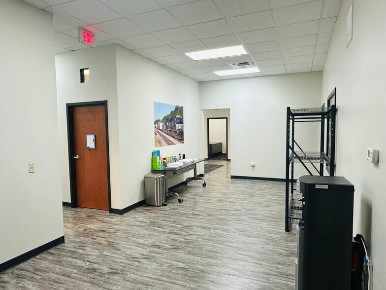 More Photos Of 12276 San Jose Blvd, Jacksonville Medical For Lease