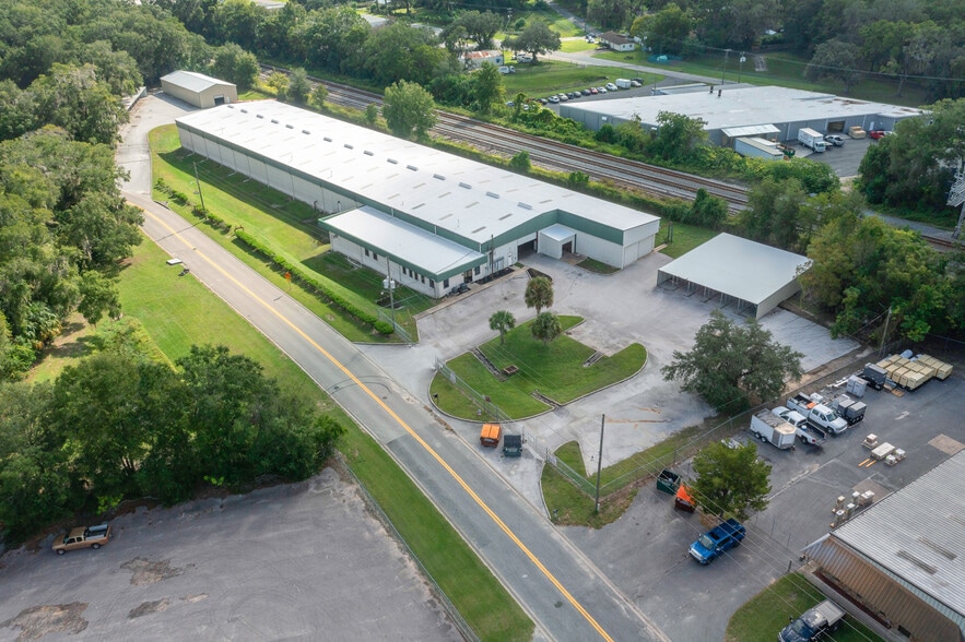 More Photos Of 1056 NE 16th St, Ocala Industrial For Lease