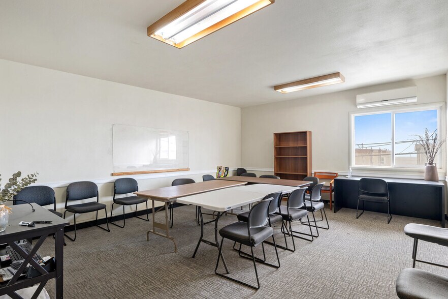 More Photos Of 482 Manor Plz, Pacifica Storefront For Sale