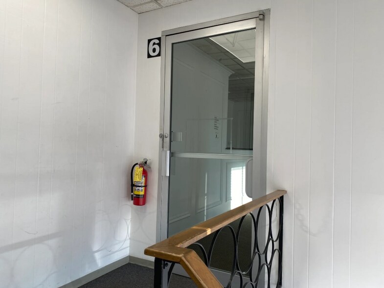 More Photos Of 26440 Southfield Rd, Lathrup Village Office For Lease
