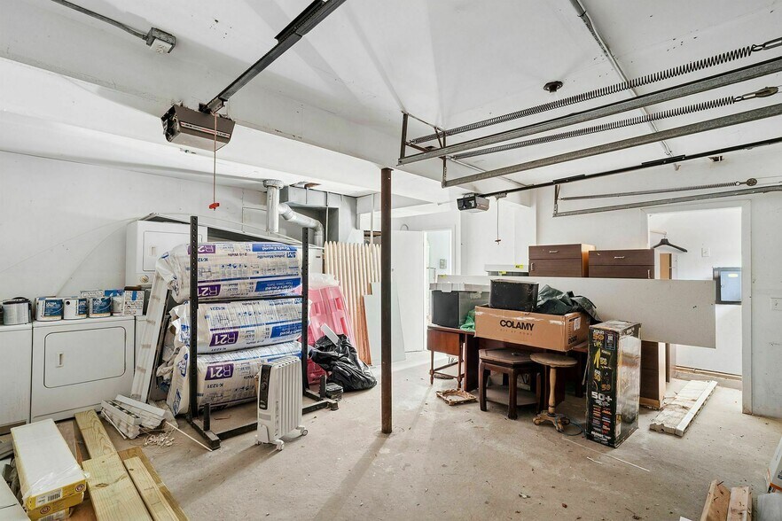 More Photos Of 35 Gardners Ln, Hampton Bays Apartments For Sale