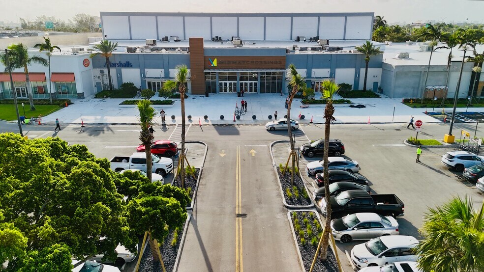 More Photos Of 7795 W Flagler St, Miami Unknown For Lease