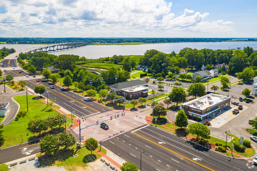 More Photos Of 1302 Lee St, West Point Freestanding For Lease