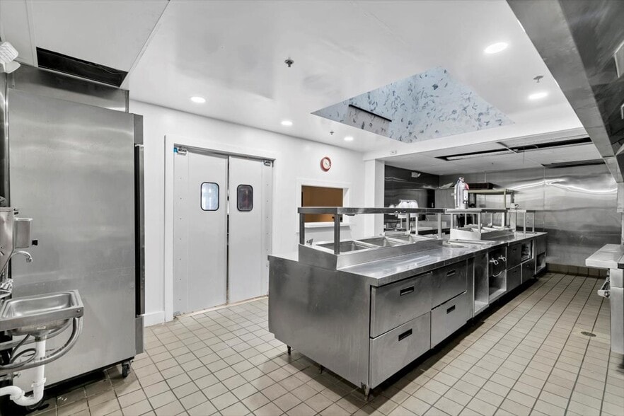 More Photos Of 99-101 Orange St, New Haven Storefront Retail Residential For Sale