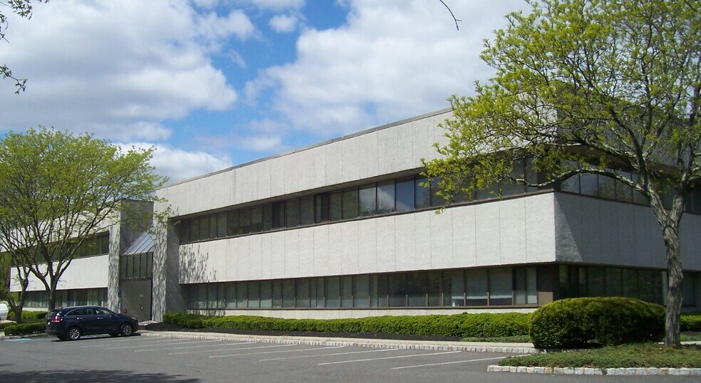 More Photos Of 1670 Whitehorse Hamilton Square Rd, Hamilton Office For Sale