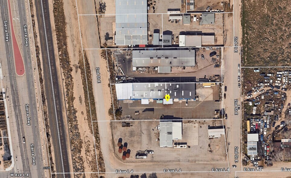 More Photos Of 42621 2nd St E, Lancaster Warehouse For Sale