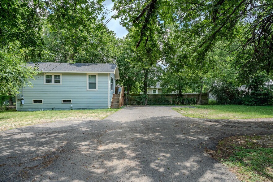 More Photos Of 3415 Henry St, Greenville Apartments For Sale