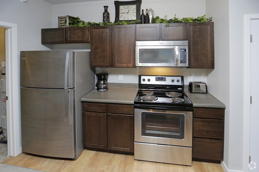 More Photos Of 1220-1250 27th Ave NW, Minot Apartments For Sale