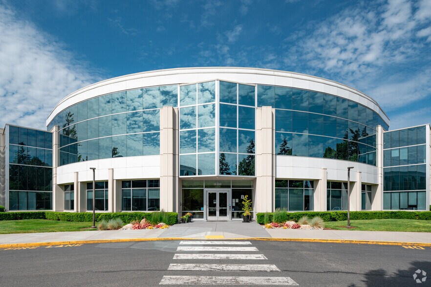 More Photos Of 18300 NE Union Hill Rd, Redmond Office For Lease