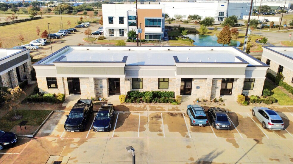 More Photos Of 830 Julie Rivers Dr, Sugar Land Unknown For Lease