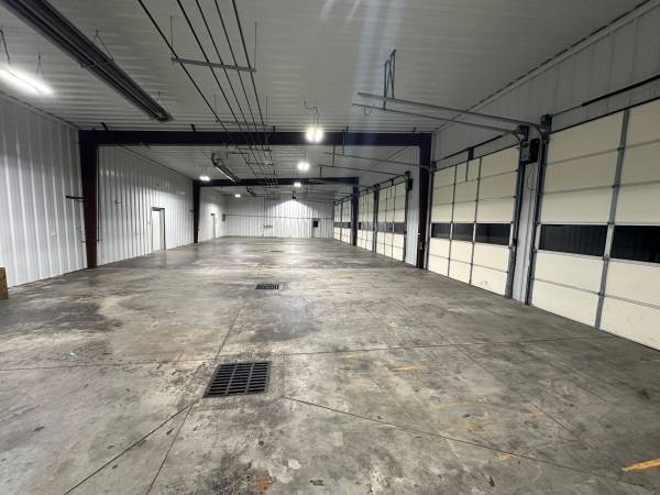 More Photos Of 193 Automotive Dr, Richmond Auto Dealership For Lease