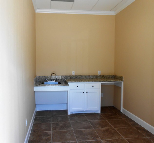 More Photos Of 150 Pine Forest Dr, Shenandoah Unknown For Lease