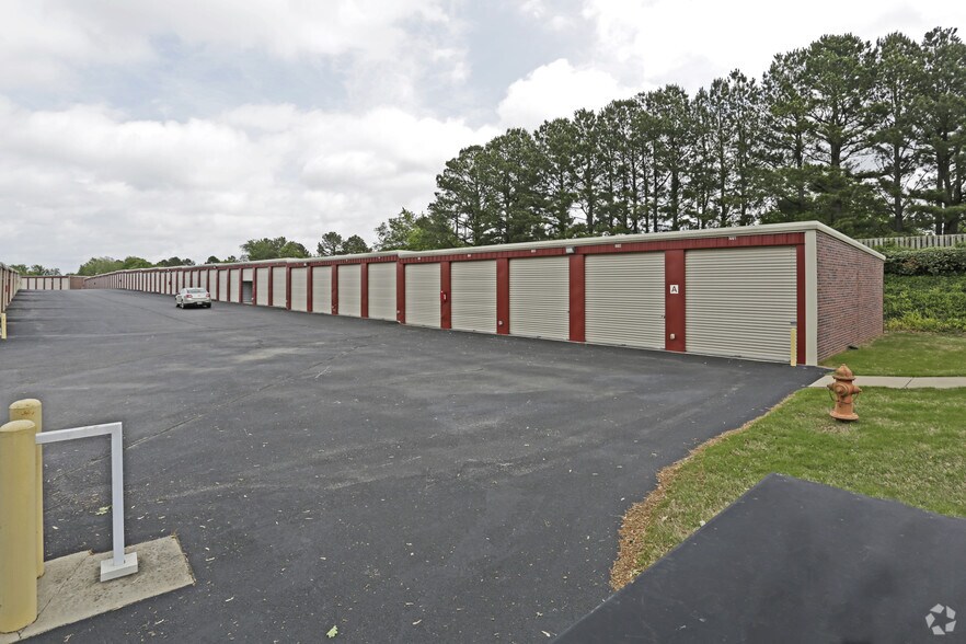 More Photos Of 1441 W Pleasant Grove Rd, Rogers Self Storage For Lease