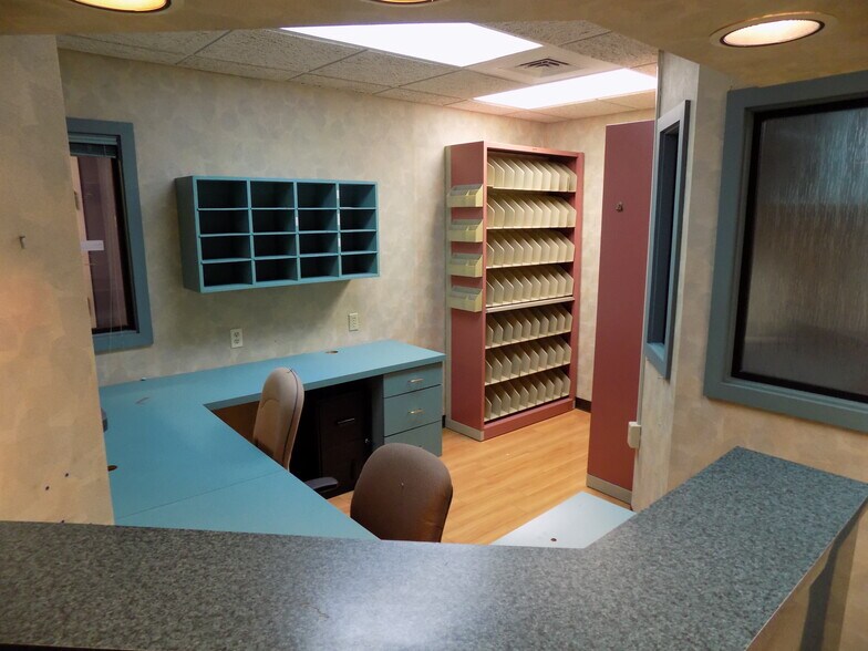 More Photos Of 111 Simsbury Rd, Avon Medical For Lease