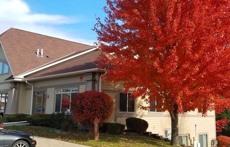 More Photos Of 7935 Stone Creek Dr, Chanhassen Office For Sale