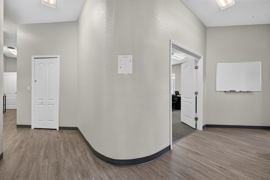 More Photos Of 1275 W Granada Blvd, Ormond Beach Office For Lease