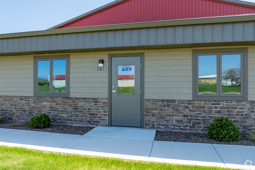 More Photos Of 501 112th Ave, Crown Point Warehouse For Lease