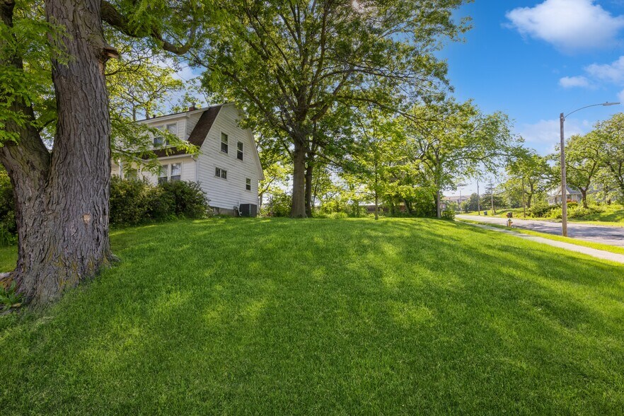 More Photos Of 1220 3rd Street, Des Moines Land For Sale