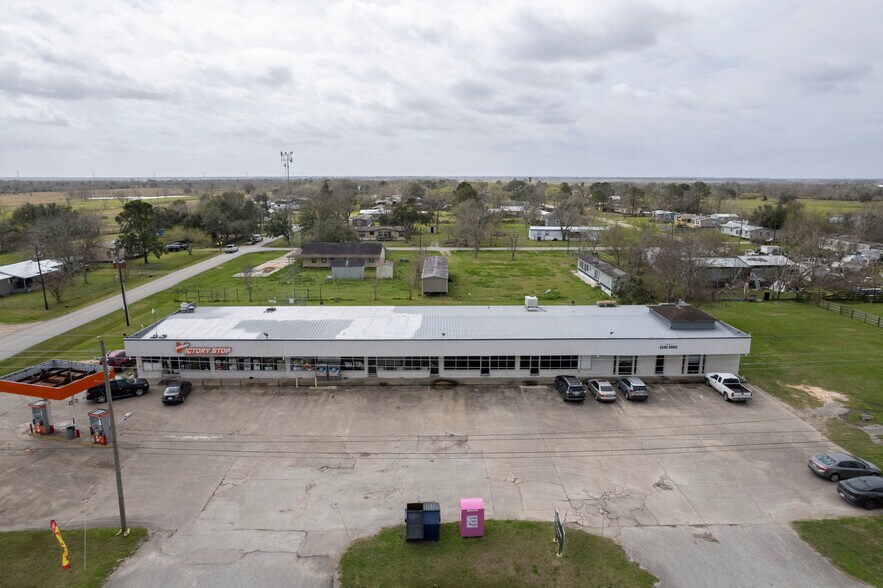 More Photos Of 4230 E FM 1462 Rd, Rosharon Storefront Retail Office For Lease