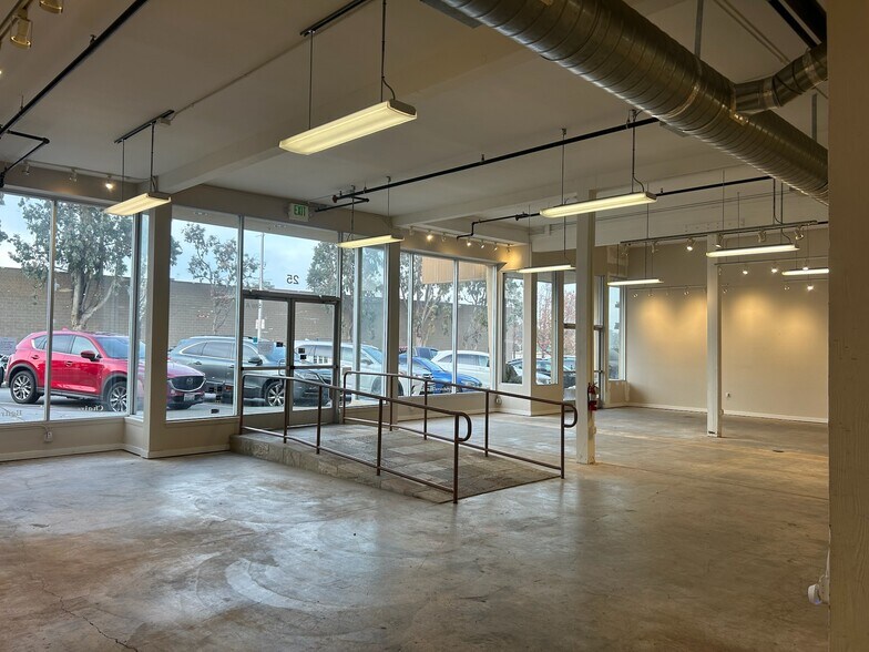 More Photos Of 25 43rd Ave, San Mateo Storefront For Lease