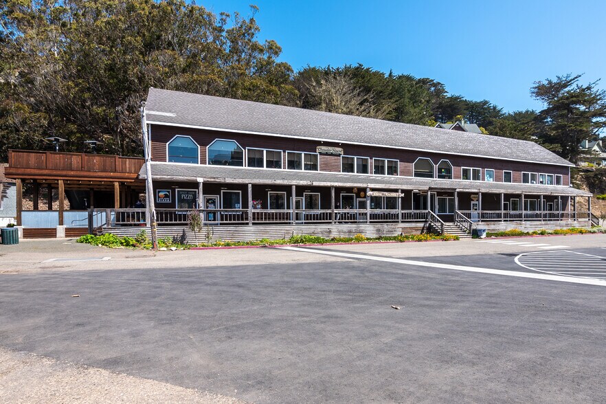 More Photos Of 810 Port Road, Point Arena Restaurant For Sale