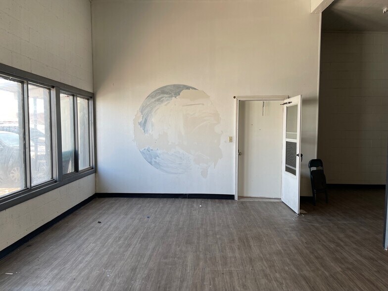 More Photos Of 718 W Spruce St, Deming Storefront Retail Office For Sale