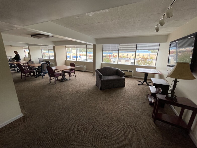 More Photos Of 624 Lysle Blvd, Mckeesport Assisted Living For Sale