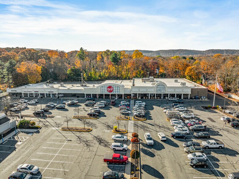Primary Photo Of 1021-1041 S Main St, Cheshire Unknown For Lease