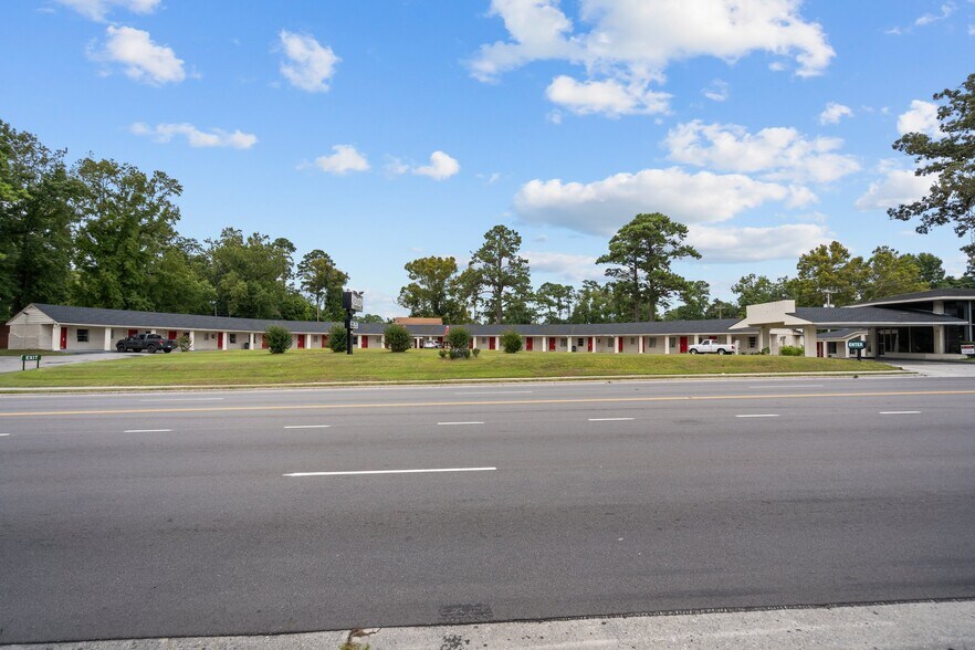 More Photos Of 2929 Market St, Wilmington Land For Sale