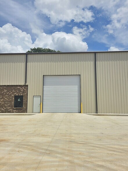 More Photos Of 26490 Old Highway 20, Madison Warehouse For Lease