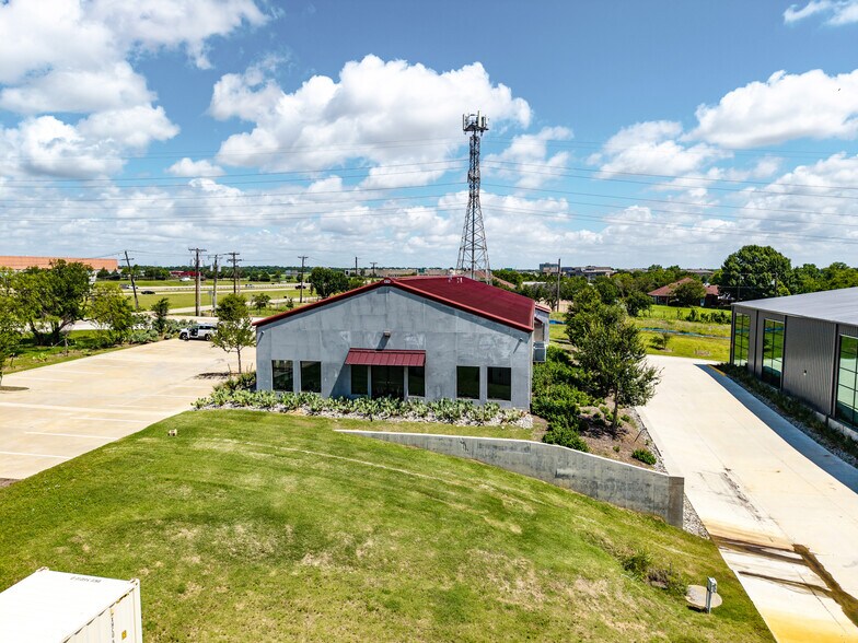 More Photos Of 1771 Robinson Road, Grand Prairie Warehouse For Sale
