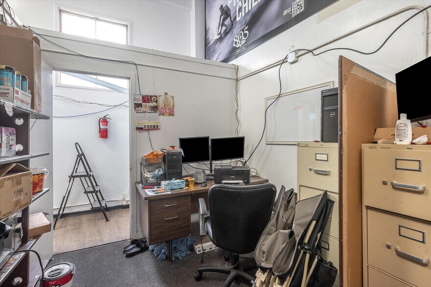 More Photos Of 16 W 25th Ave, San Mateo Convenience Store For Sale