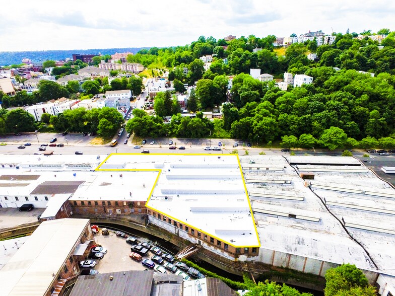 More Photos Of 440 Nepperhan Ave, Yonkers Warehouse For Lease