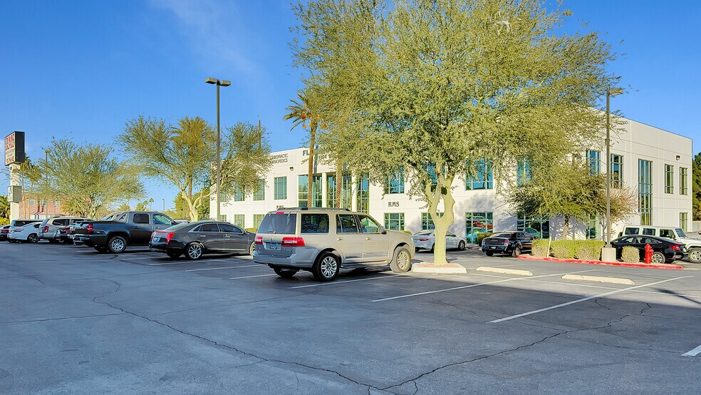 More Photos Of 3585 E Flamingo Rd, Las Vegas Loft Creative Space For Lease
