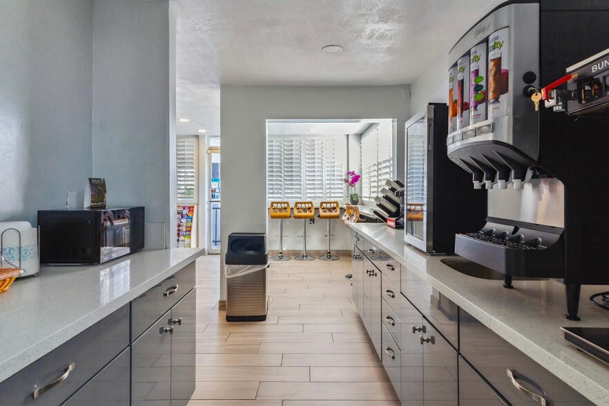 More Photos Of 2127 Inyo St, Fresno Hotel For Sale