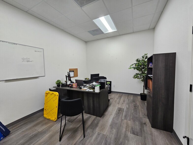 More Photos Of 3880 Benatar Way, Chico Warehouse For Lease